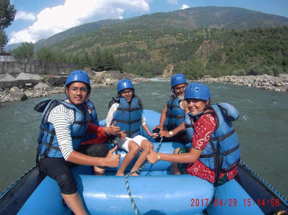 paragliding in manali